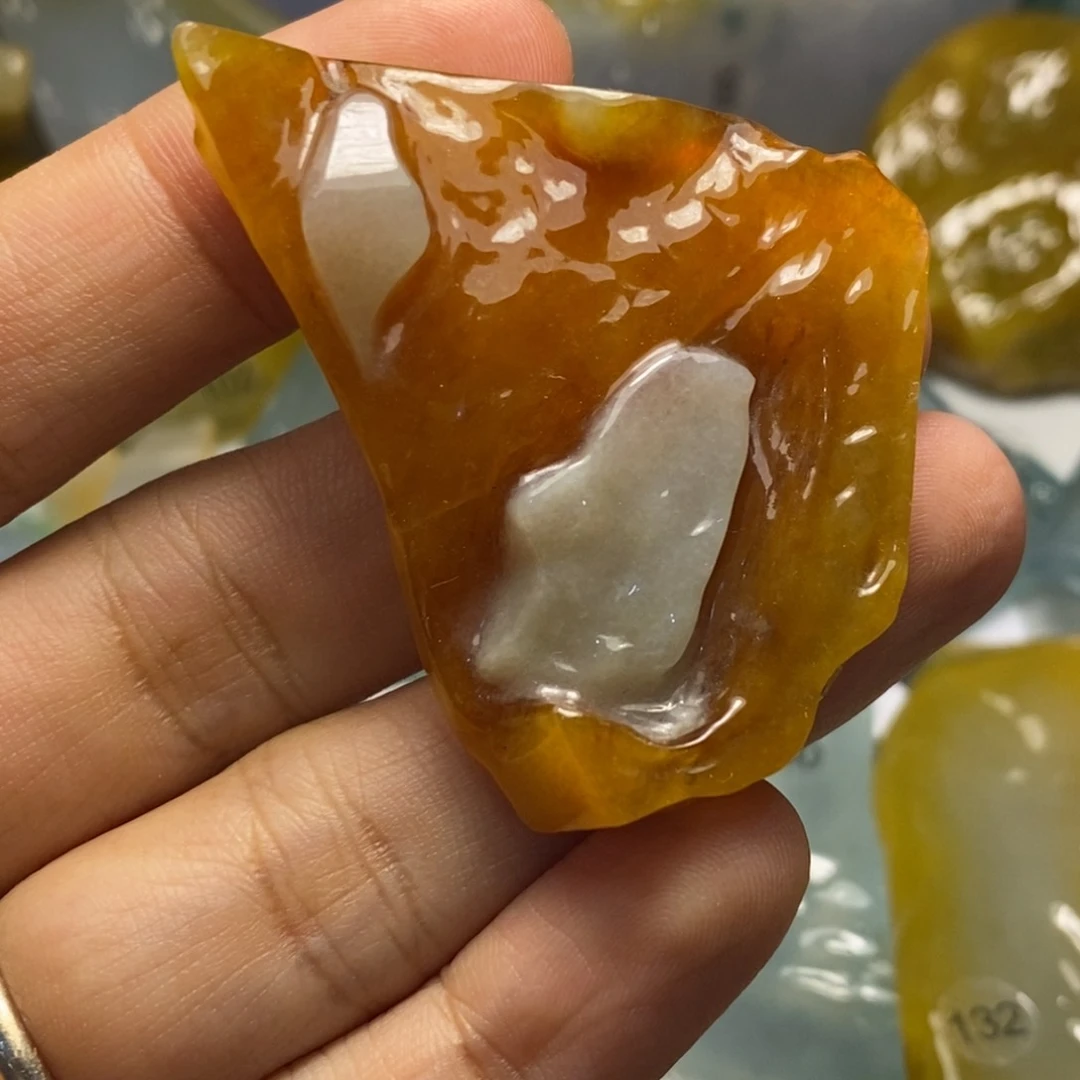 定制翡翠未镶嵌翡翠随形挂件定制