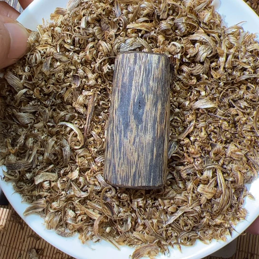 沉香碎屑沉香绿棋素牌10.6克