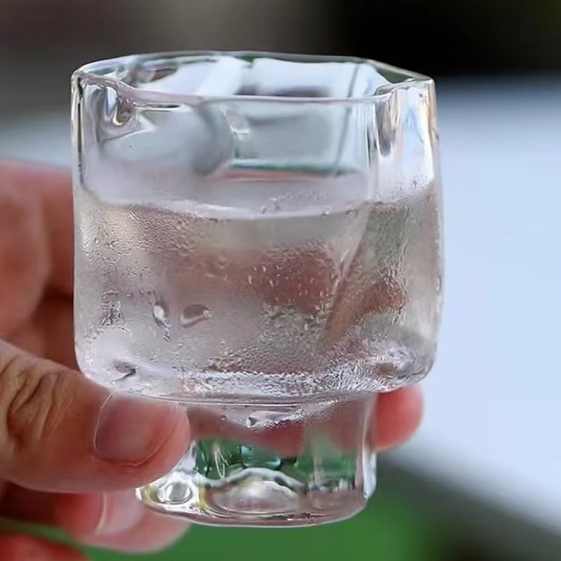 斋居 透色小杯（Q5324）