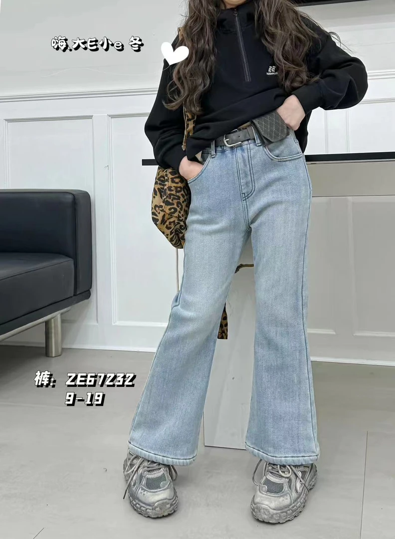 实体精品时尚童装牛哆哆嗨大小E一体绒牛仔喇叭裤67232