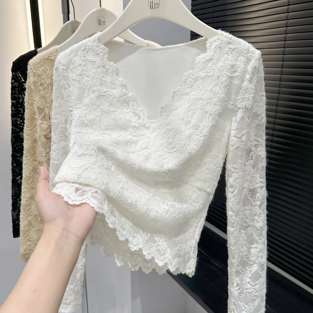 简约杏色精致V领蕾丝衫女秋冬季新款加绒保暖打底衫温柔长袖上衣