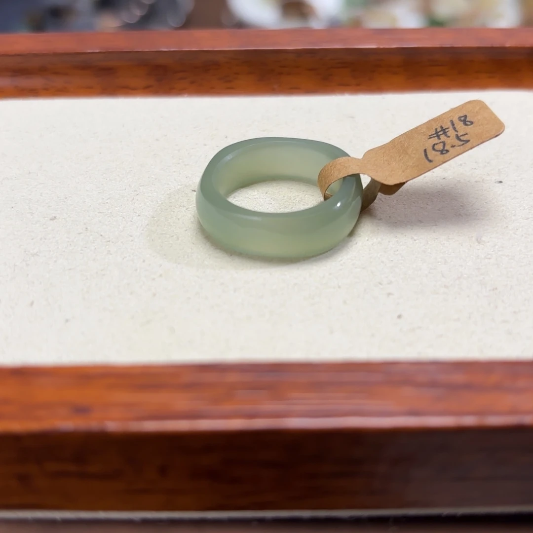 和田玉未镶嵌戒指