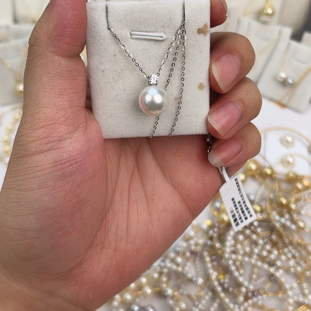 18K金镶嵌颈饰海水珍珠