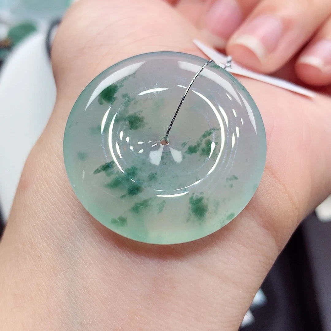 翡翠未镶嵌颈饰编号30，32.9/6.1