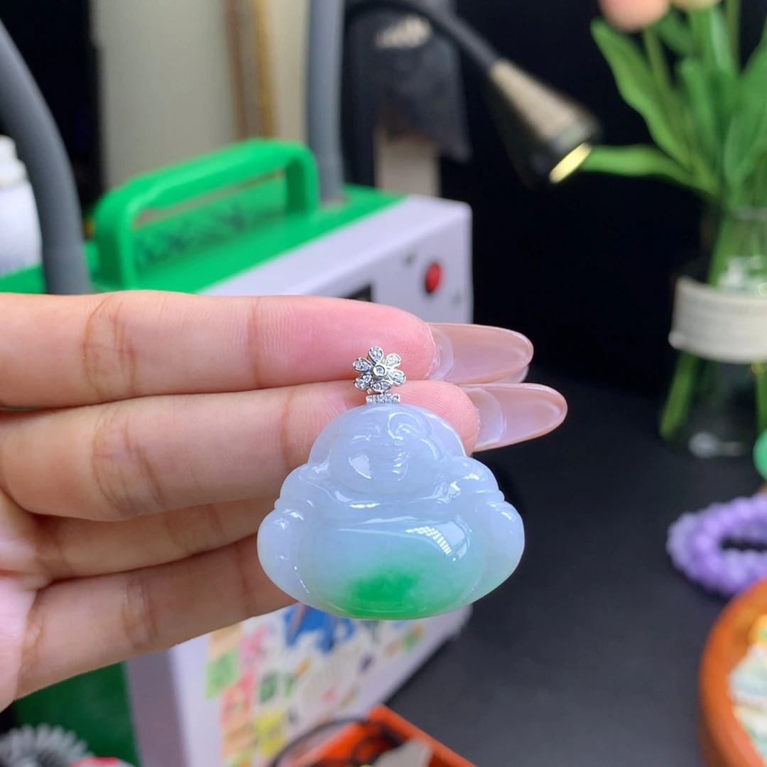 翡翠18K金镶嵌颈饰
