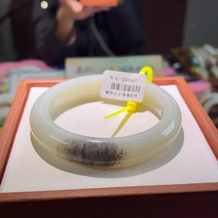 和田玉未镶嵌手镯54