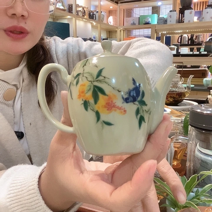 汝窑开片茶壶瓷器