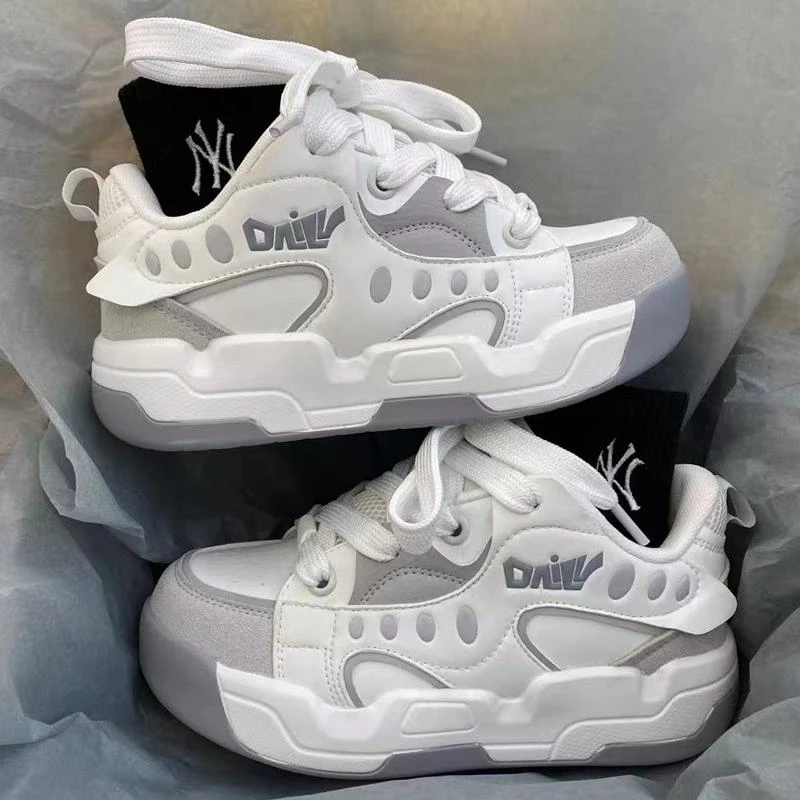 小众休闲板鞋男鞋新款夏季校园学生轻便软底面包鞋厚底增高鞋