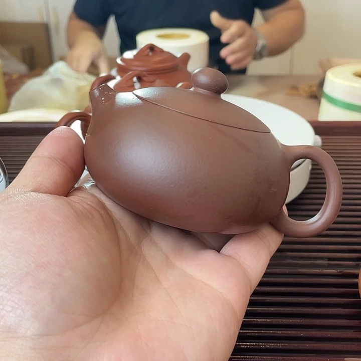 茶壶紫砂发光发光vv从v