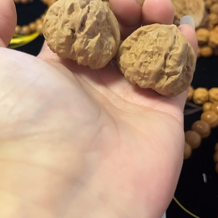 把件文玩核桃39左右蛤蟆头黄金甲，编号0019