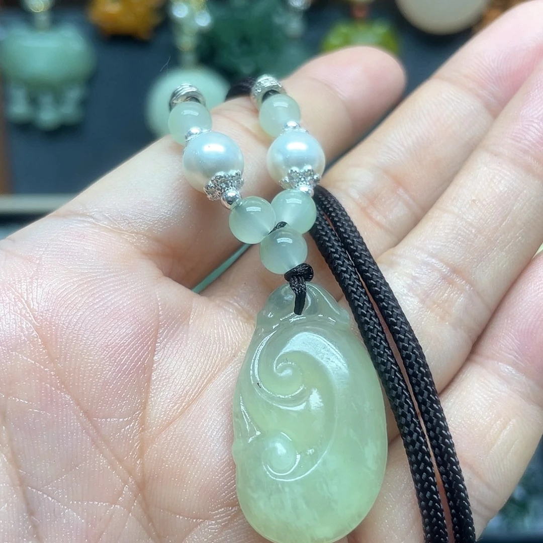 未镶嵌蛇纹石玉项链