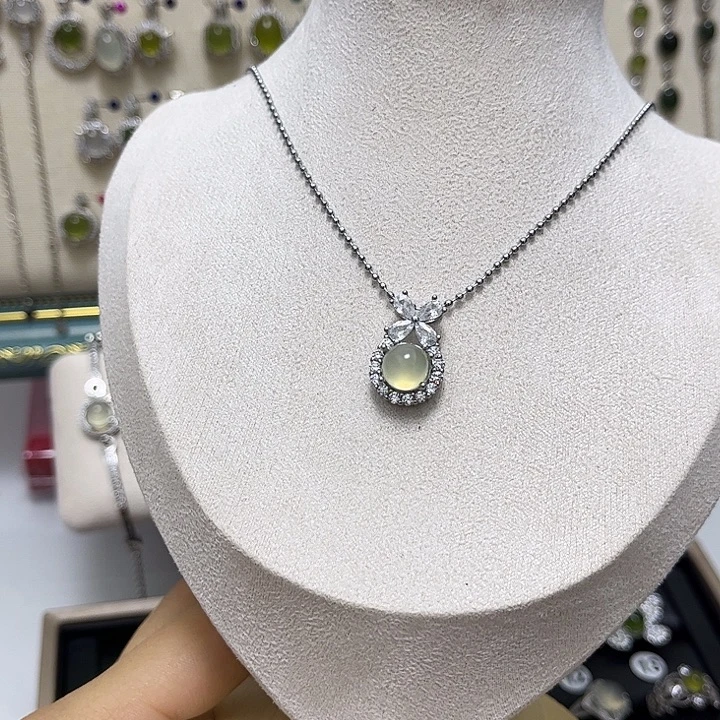 蛇纹石玉合金吊坠(赠链)