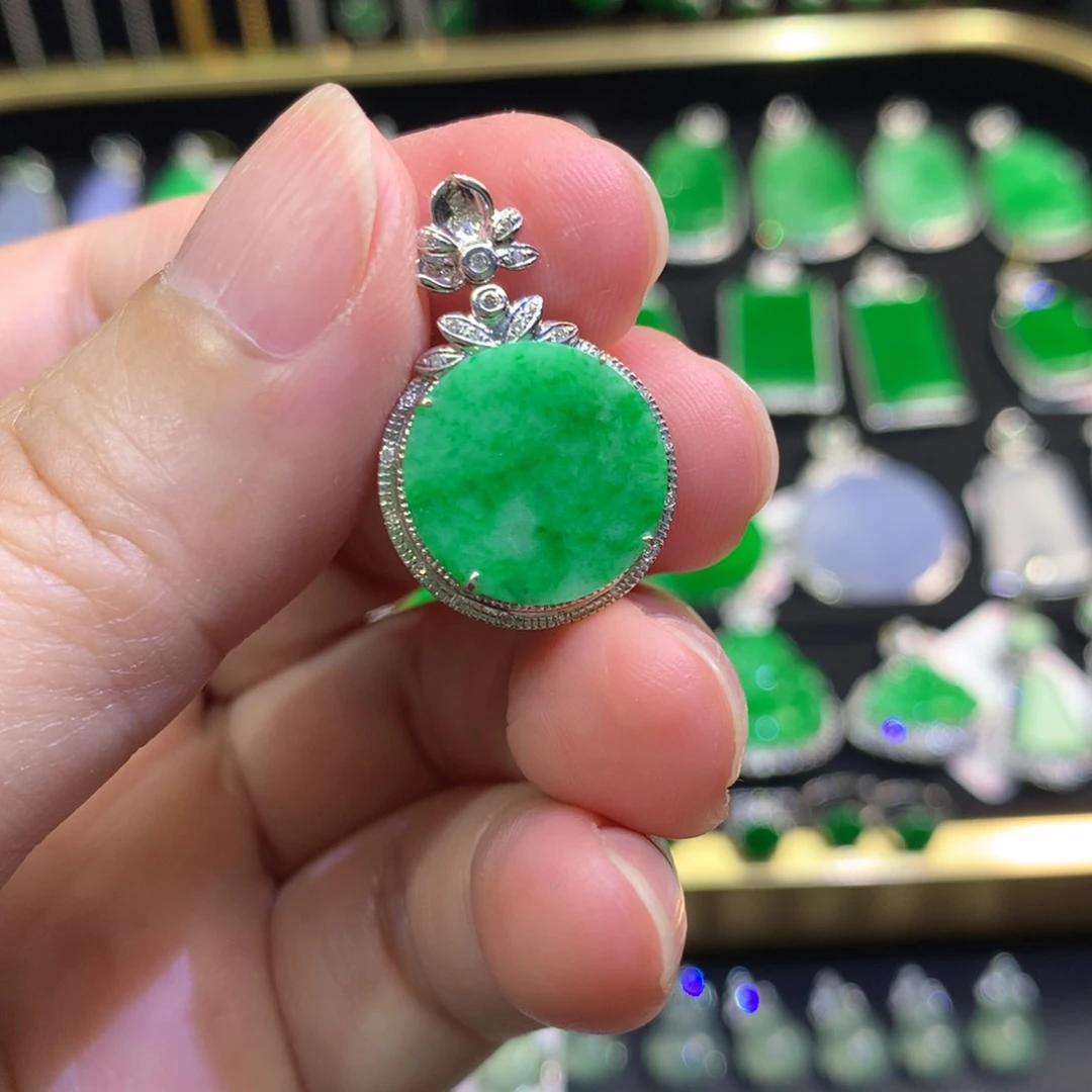 翡翠18K金镶嵌吊坠(不含链)