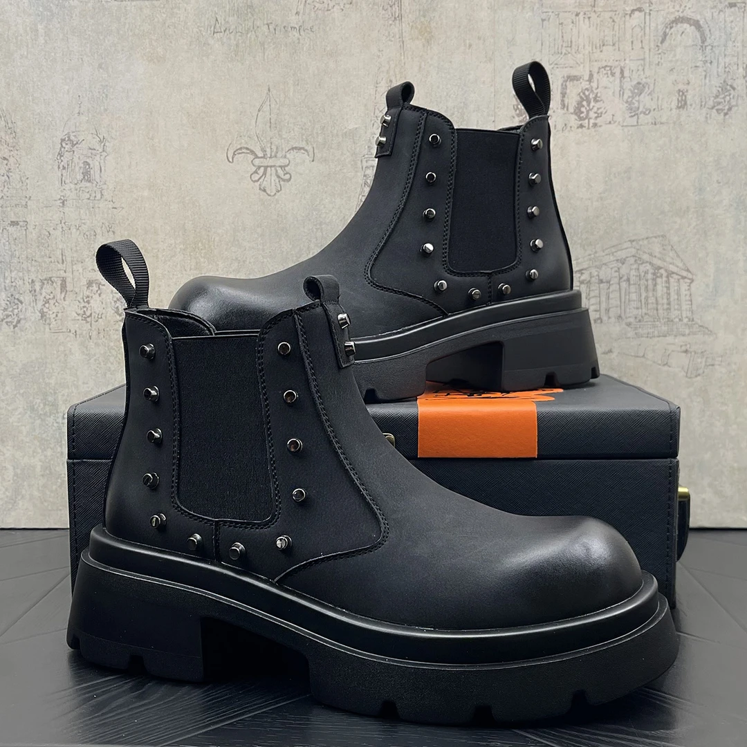 2025秋季新款增高英伦青春潮流套筒铆钉马丁靴时尚潮流男鞋朋克风