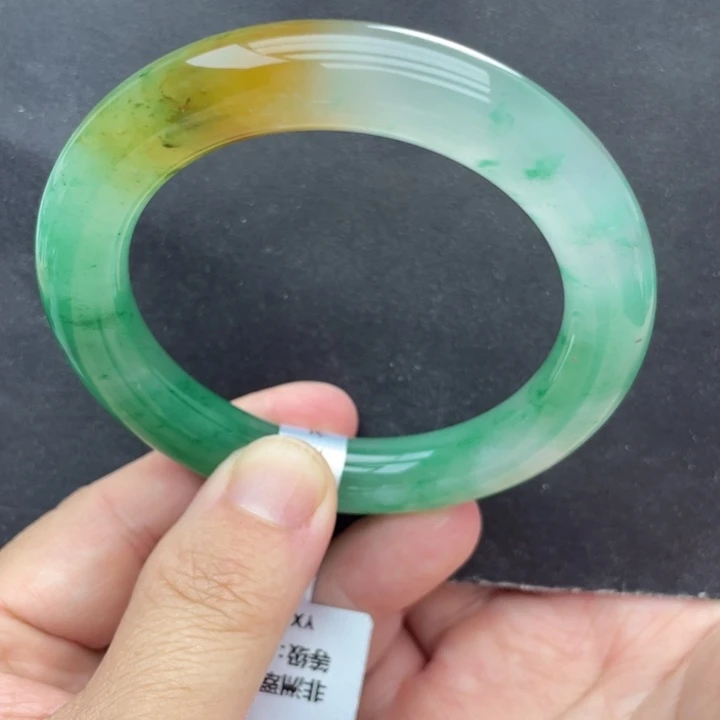 石英质玉未镶嵌手镯55.6