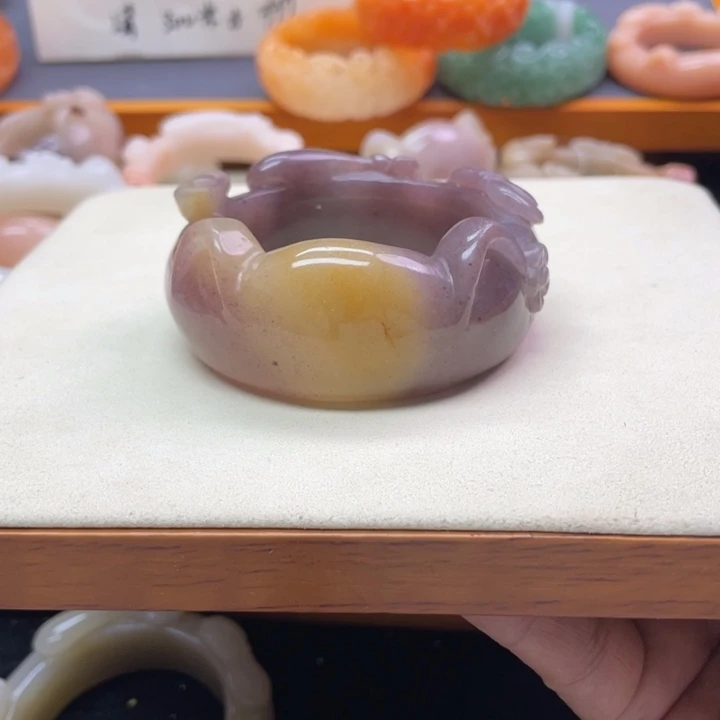 未镶嵌石英岩玉珠宝奇石黎**曦