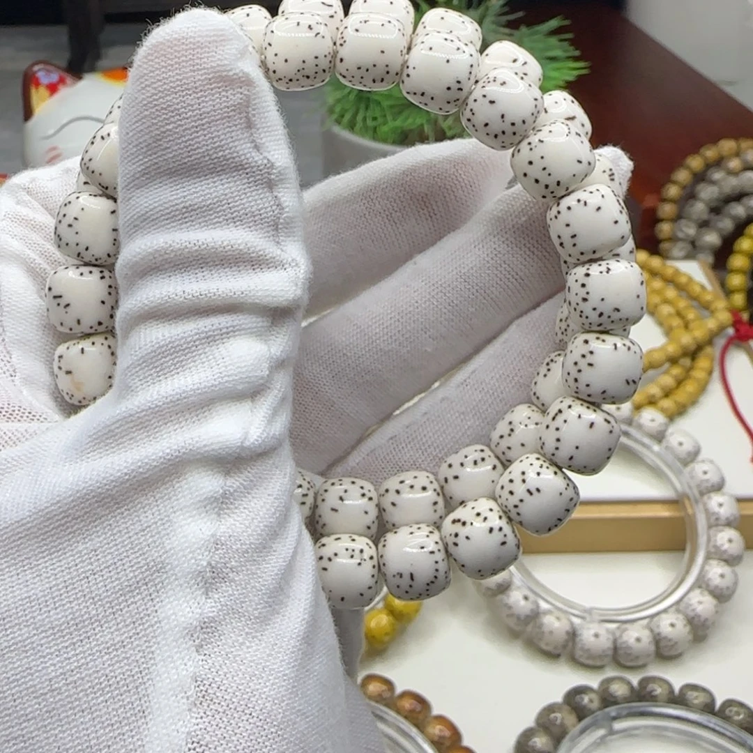 曹***技星月菩提手串原脂原生态9×8