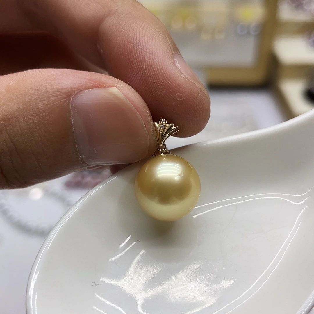 海水珍珠18K金镶嵌颈饰