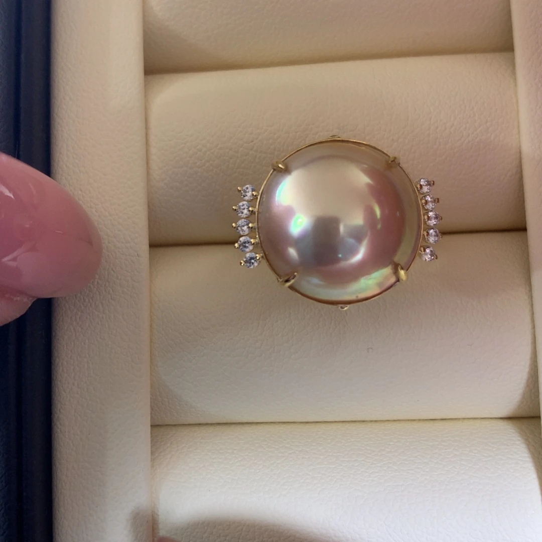 18K金镶嵌拼合珍珠（马贝珠）戒指