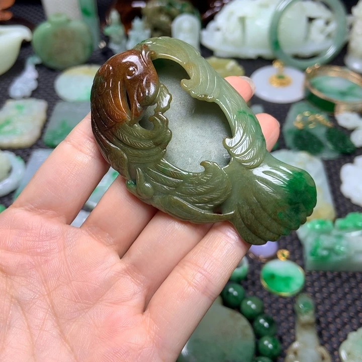 刘***生翡翠未镶嵌挂件清