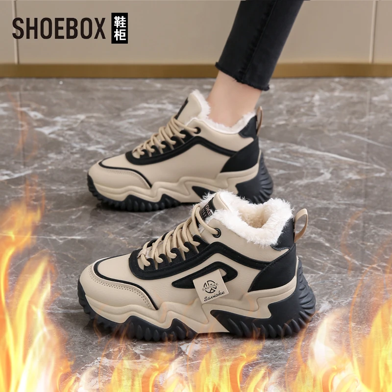 达芙妮集团旗下保暖雪地靴女款2024新款冬季加绒运动鞋防滑大棉鞋