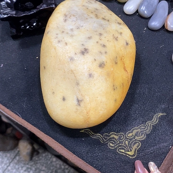 未镶嵌和田玉（糖玉）挂件寒**隐