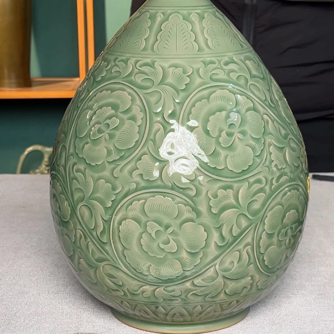 其他秘色牡丹纹水滴瓶