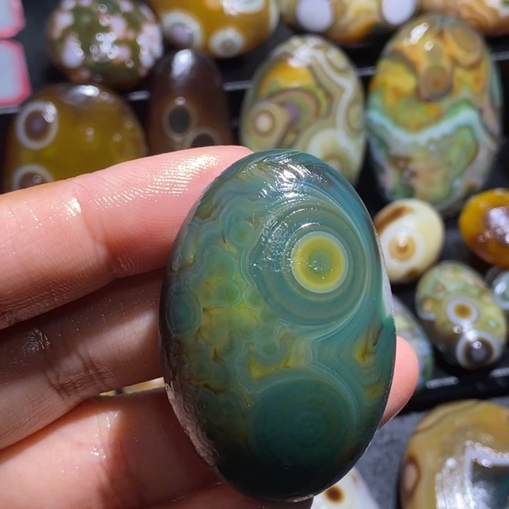 玛瑙/玉髓未镶嵌珠宝奇石68