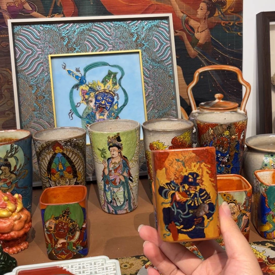 手工手绘黑财财茶杯