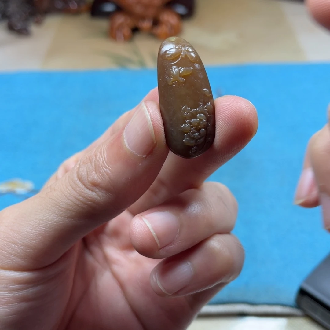 颈饰未镶嵌和田玉（糖玉）