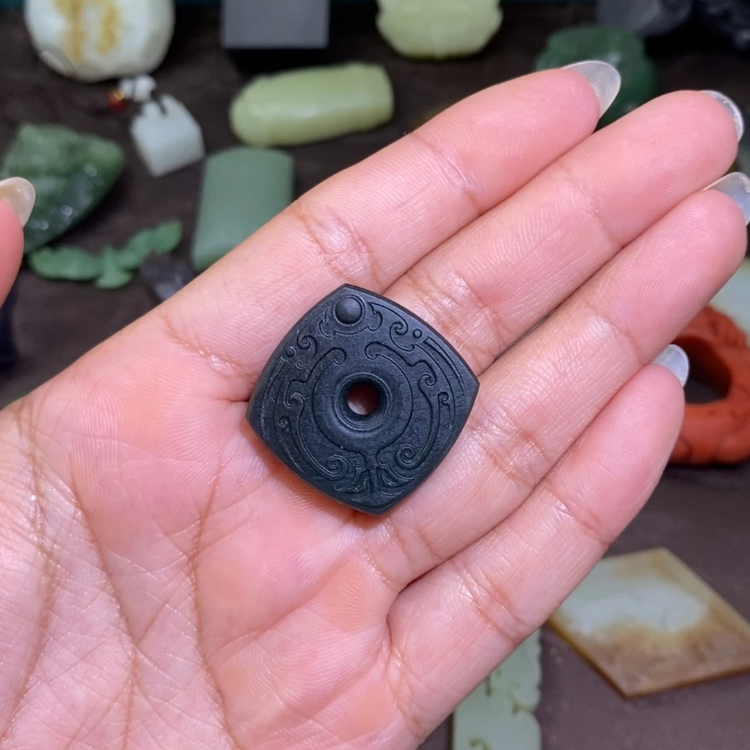 和田玉未镶嵌颈饰少*定制