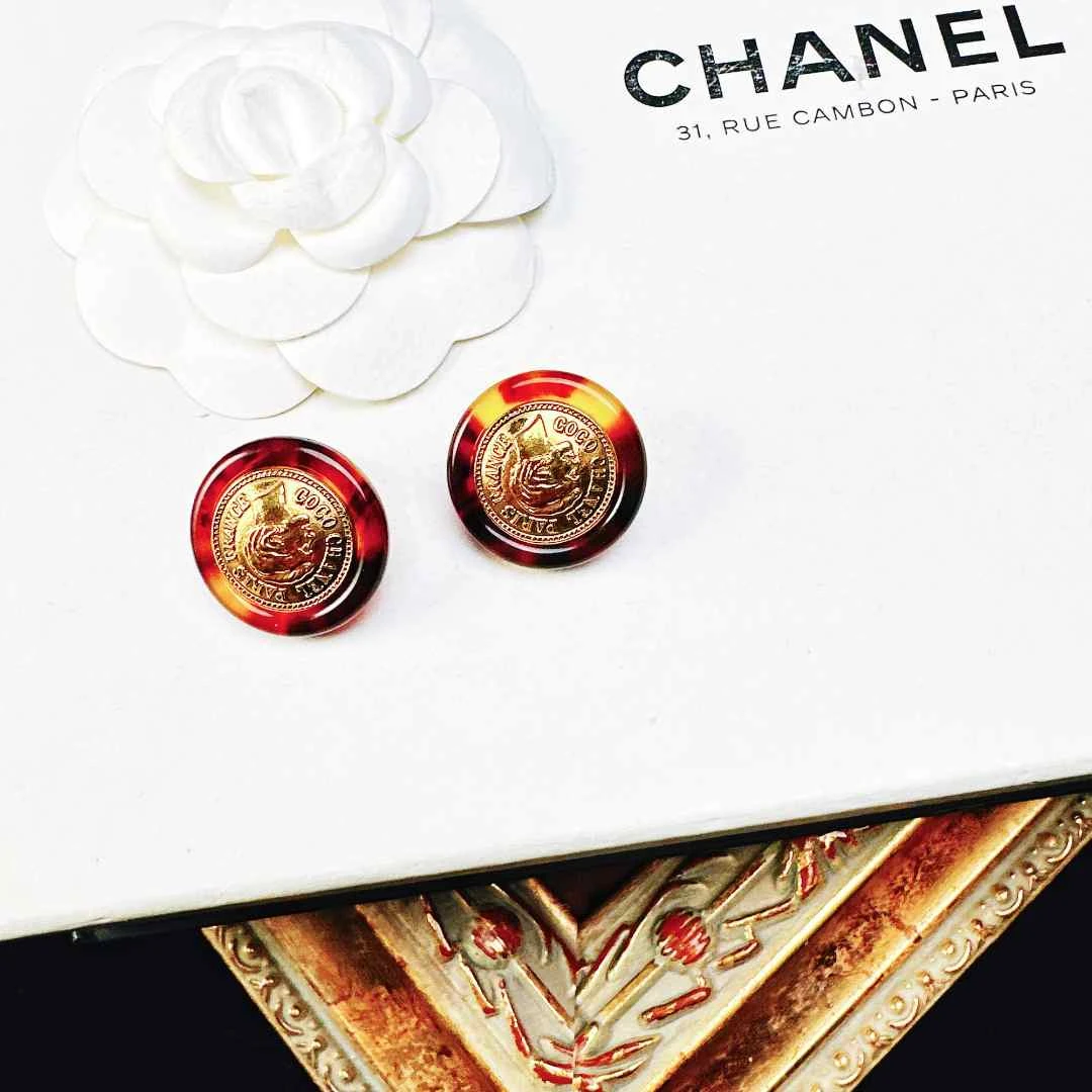 95新 Chanel/香奈儿 柚礼中古/香奈儿帽帽人像耳夹lz511807