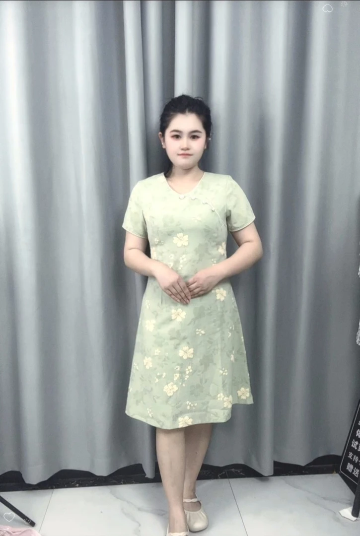 B34-V领气质花朵旗袍