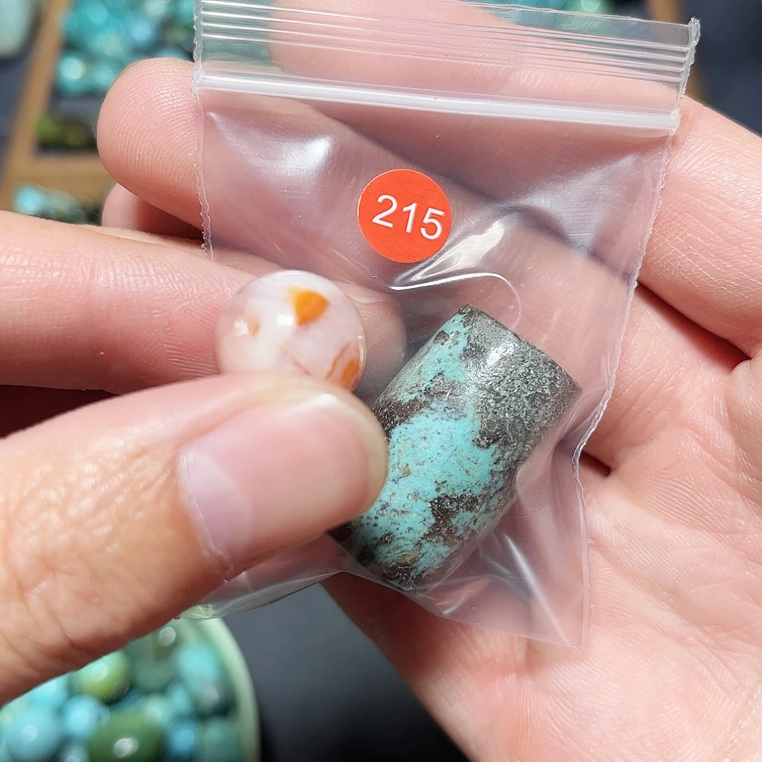 卷***儿玛瑙/玉髓未镶嵌珠宝奇石