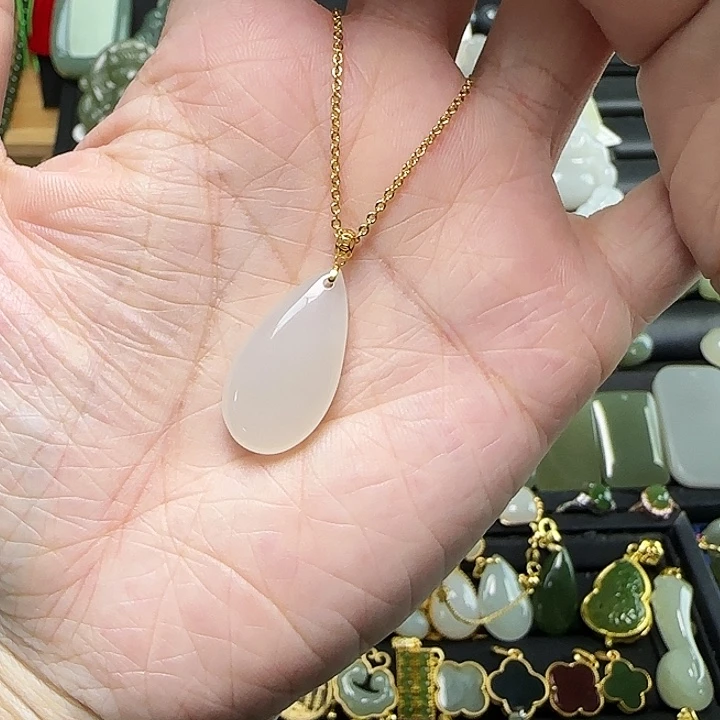 颈饰18K金镶嵌和田玉双****姐