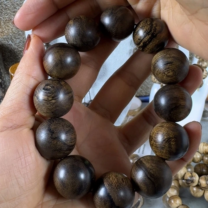 手串沉香【****厨白棋虎纹瘤