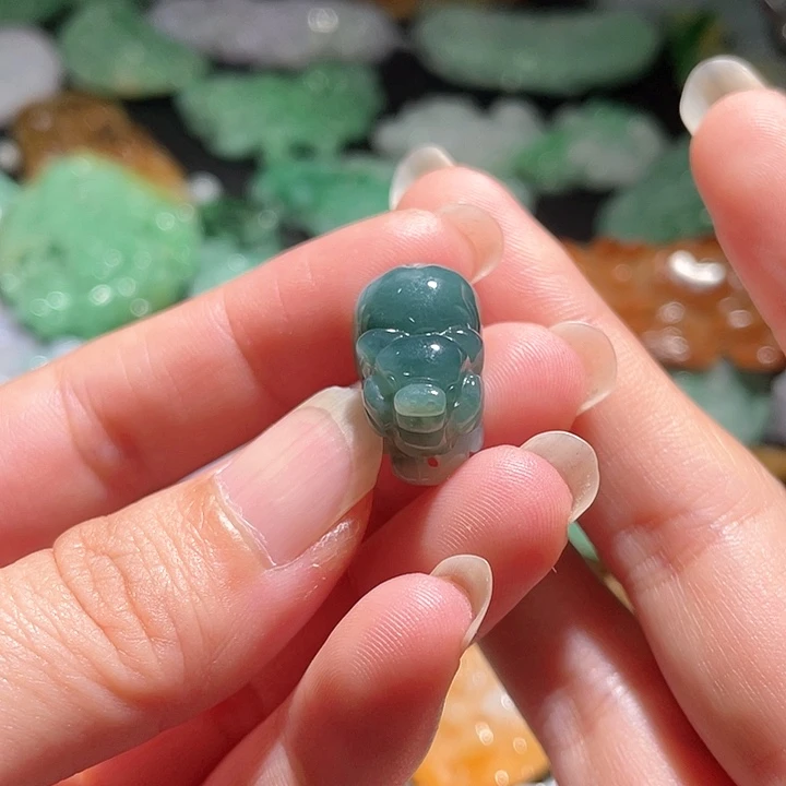 颈饰未镶嵌翡翠天