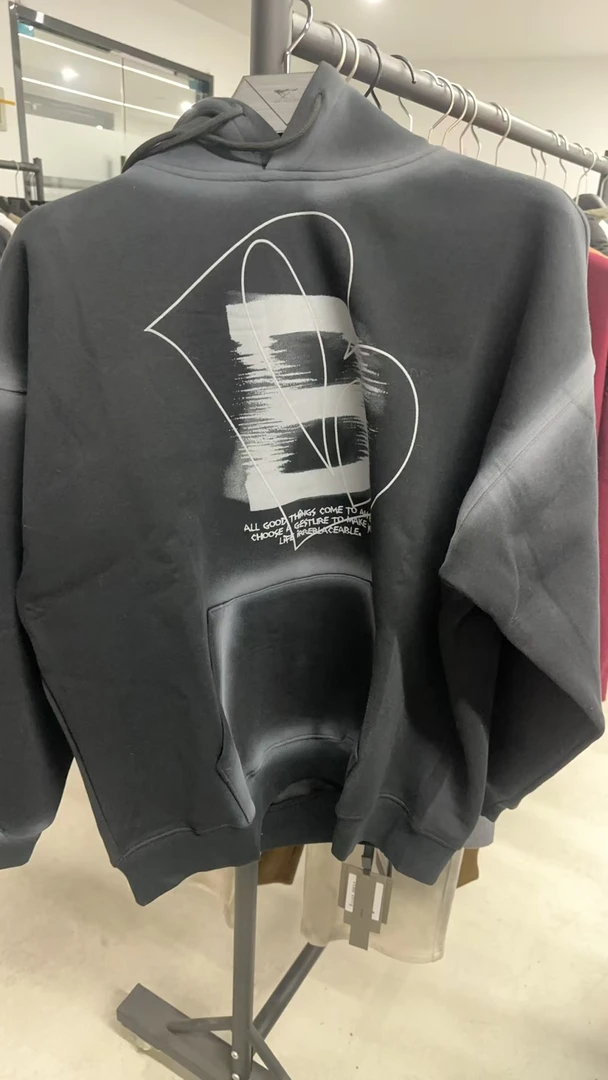 B字印花连帽卫衣