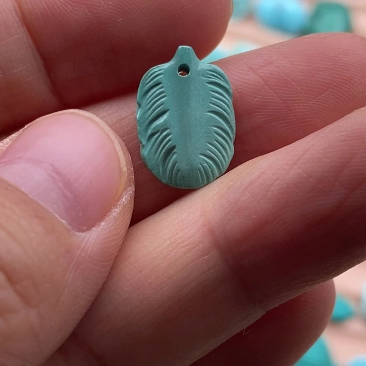 绿松石未镶嵌挂件