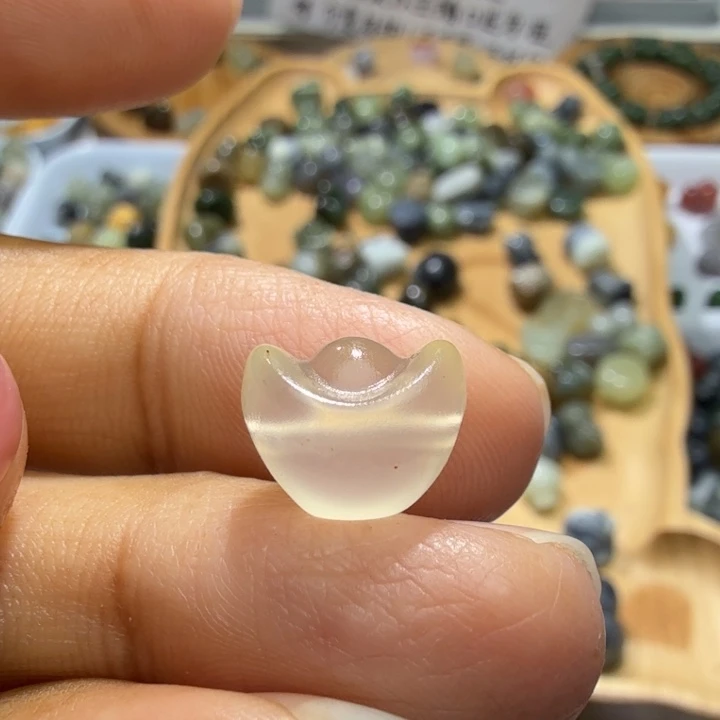 和田玉未镶嵌珠宝奇石