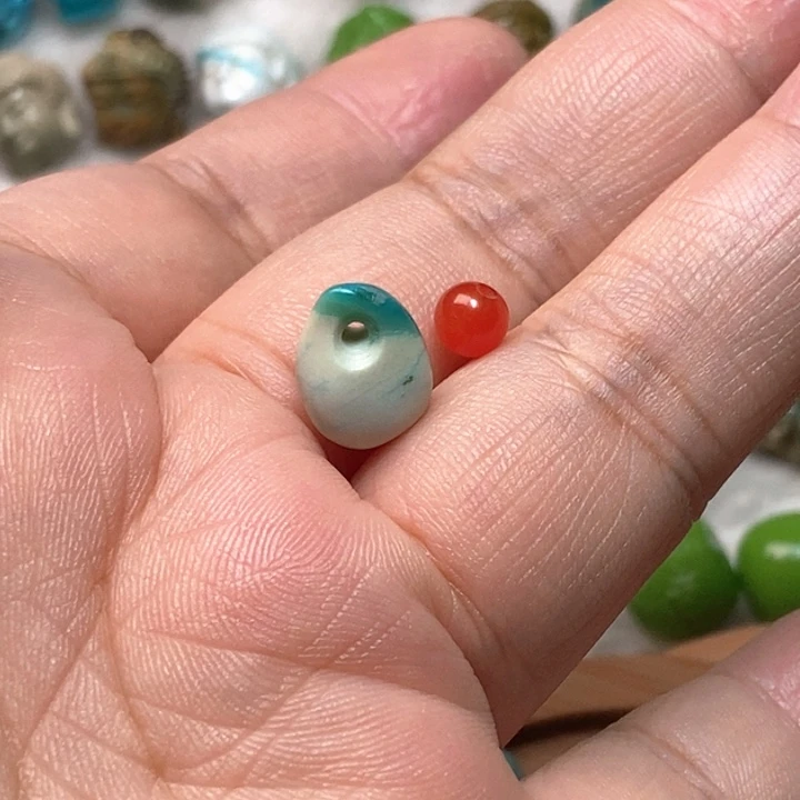颈饰未镶嵌南红玛瑙