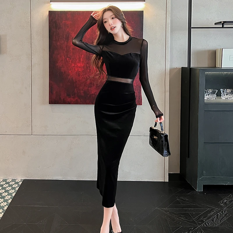 法式纯欲风黑色丝绒长袖连衣裙女秋季性感开叉露腰网纱拼接包臀裙