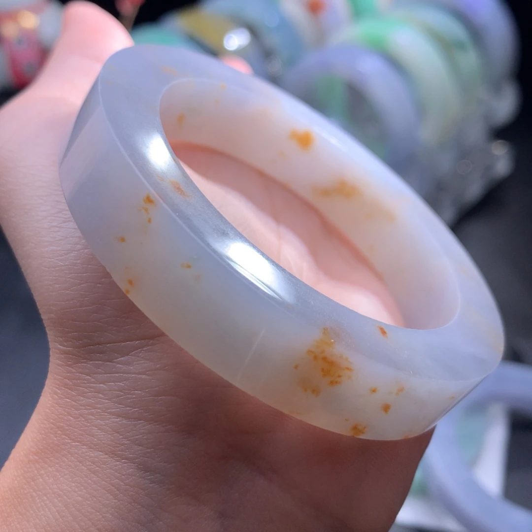 未镶嵌桂花糕翡翠手镯定制翡翠