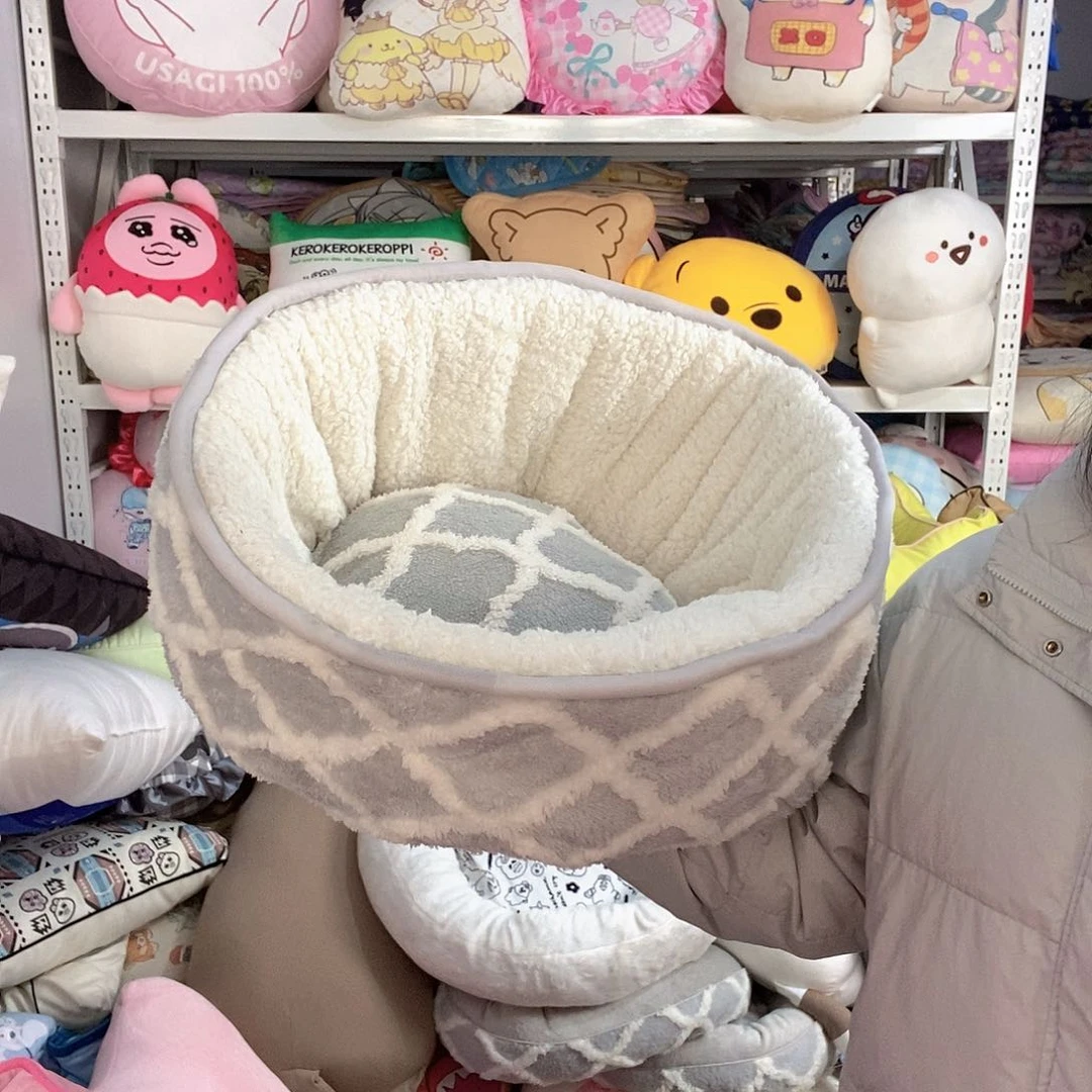 微瑕宠物窝一个。