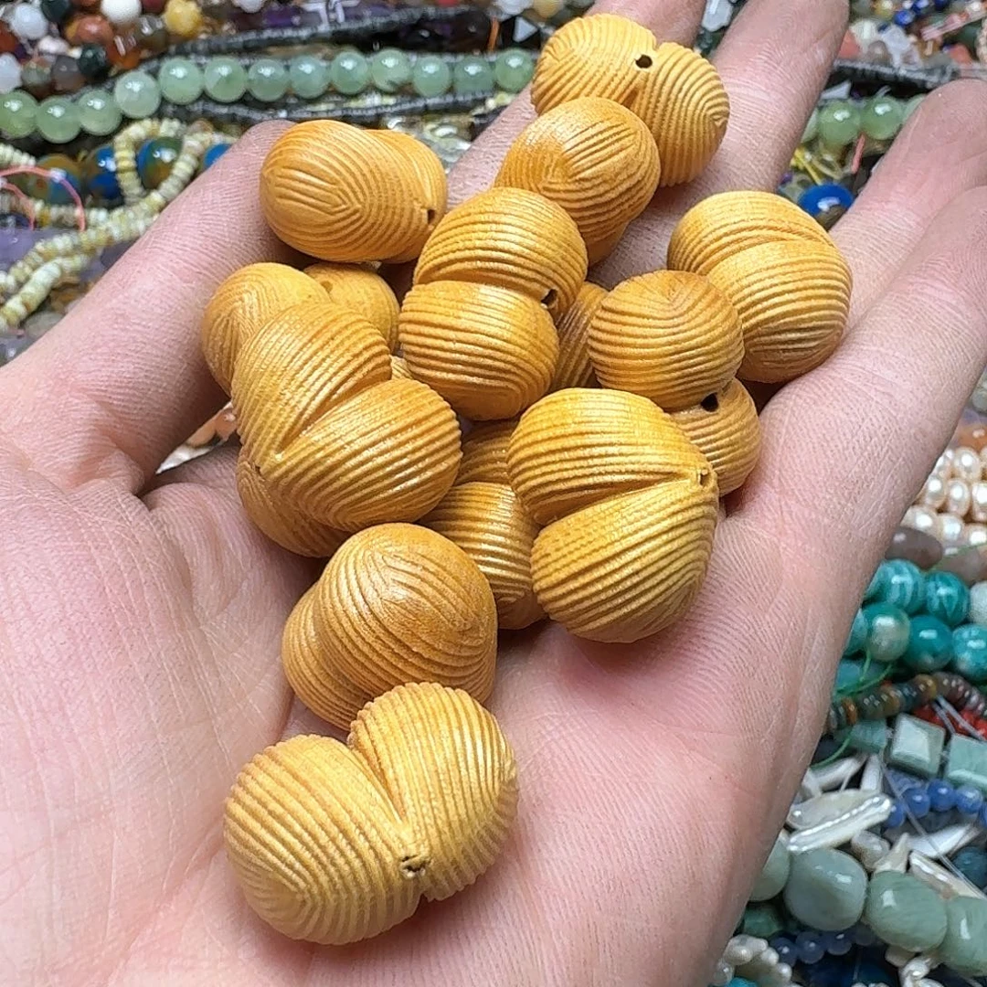 玛瑙/玉髓未镶嵌珠宝半成品一颗21mm芭比檀屁桃