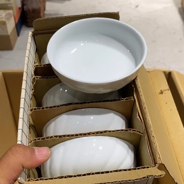 日本瓷器小碗大漏