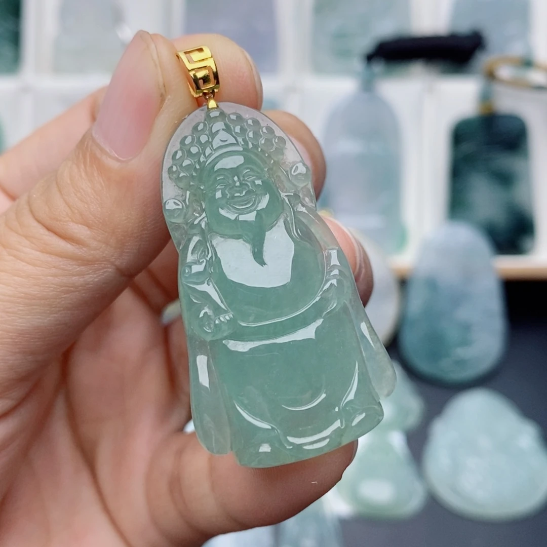 翡翠未镶嵌颈饰财神