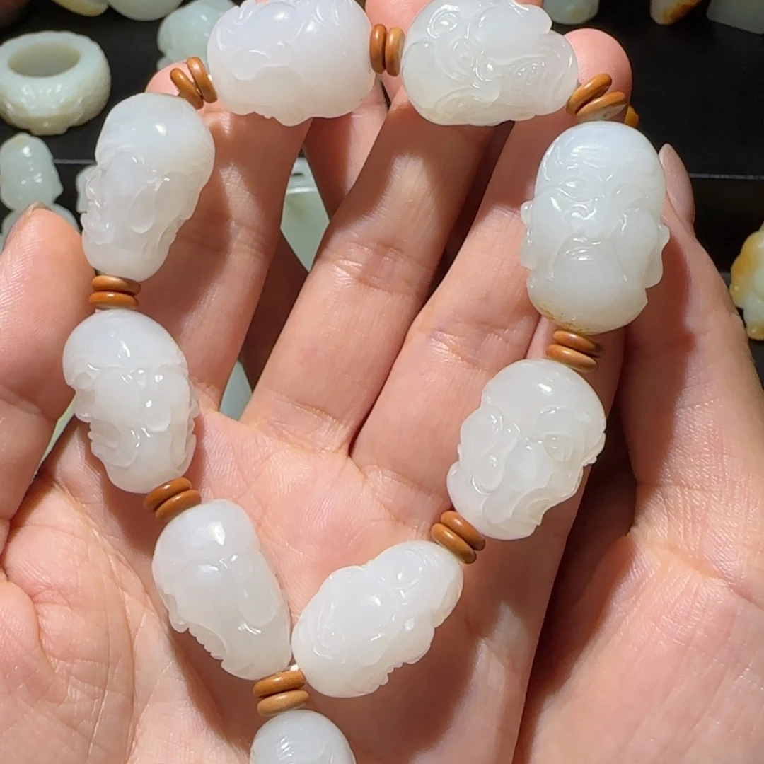 小***）和田玉未镶嵌颈饰