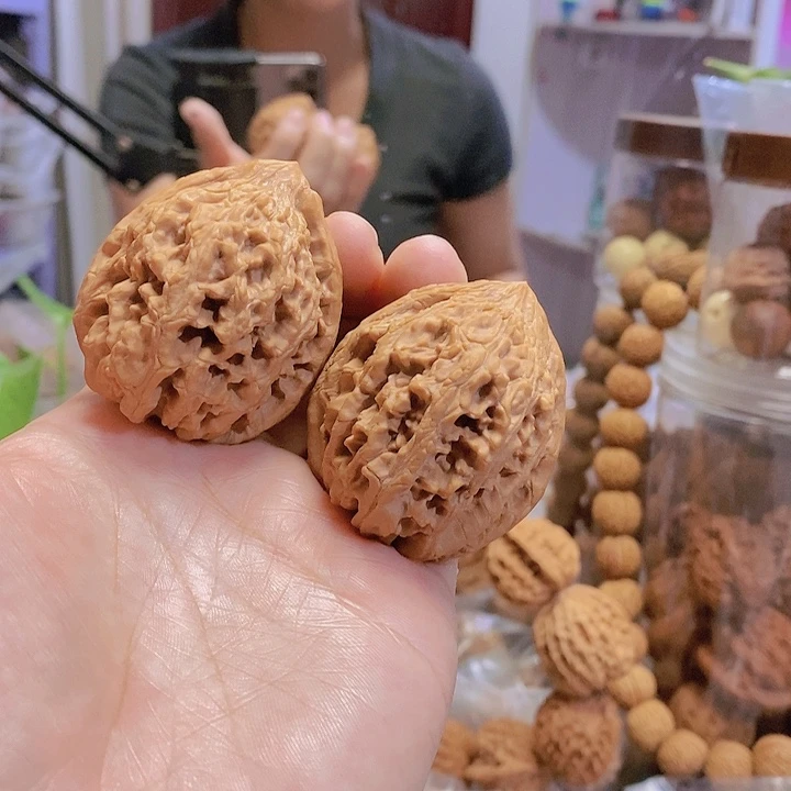 【闪购商品】文玩核桃把件叻*呦41.5大古石