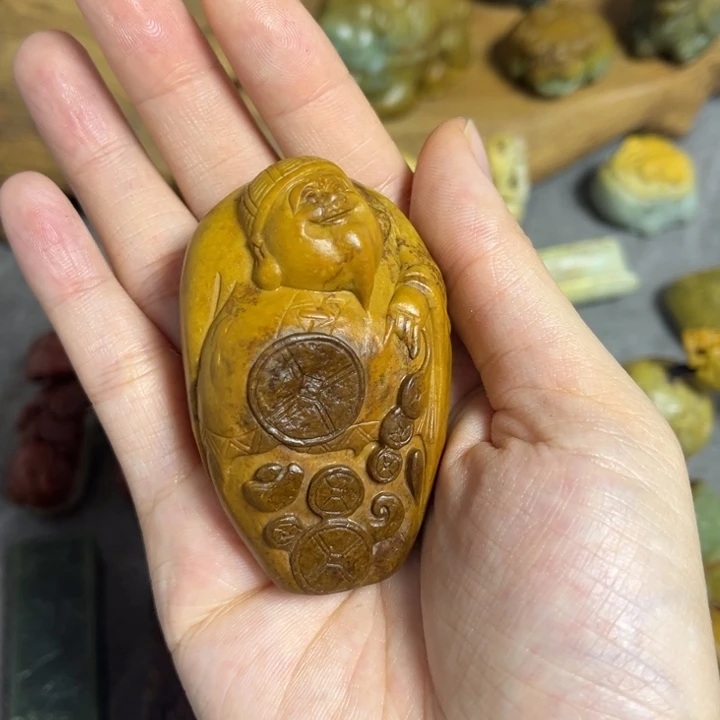 飘***雪岫岩河磨玉（透闪石质玉）未镶嵌把件